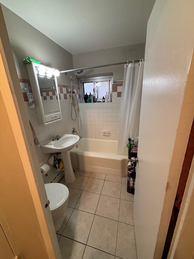 Building Photo - 4970 N Marine Dr