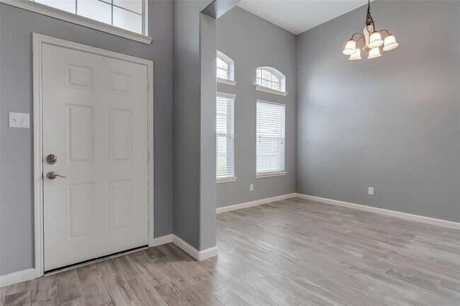 Foto del edificio - 8930 Willow Wind Ln