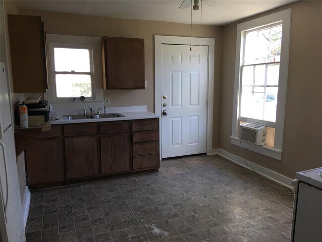 Foto del edificio - 1814 Ave M 1/2