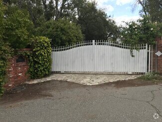 Building Photo - 10255 Kashmere Ln