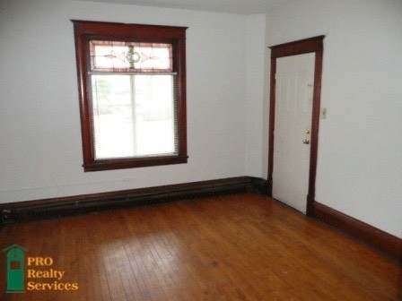 Building Photo - 260 Irving Ave N