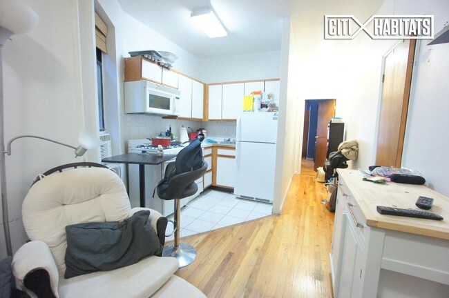 Building Photo - 206 Saint Nicholas Ave