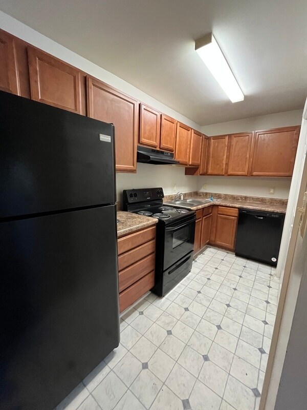 Foto del edificio - 2728 N O.Henry Blvd