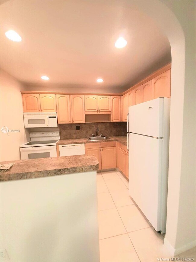 Foto del edificio - 2620 NE 135th St