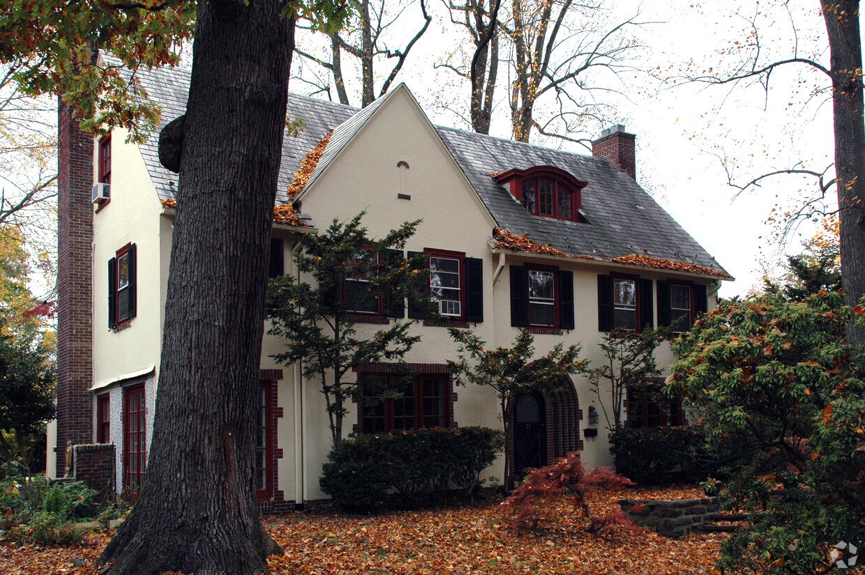 Primary Photo - 39 Berwick Rd