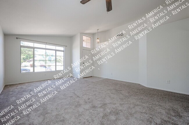 Foto del edificio - Don't miss out on this home situated in th...