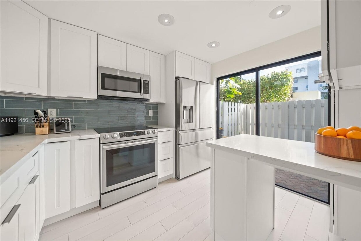 Foto principal - 429 Poinciana Island Dr