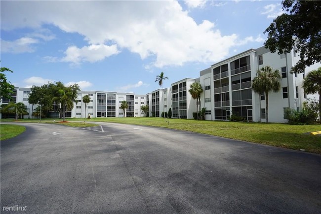 Building Photo - 2 br, 2 bath Condo - The Danians