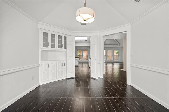 Foto del edificio - 9127 Valley Chapel Ln
