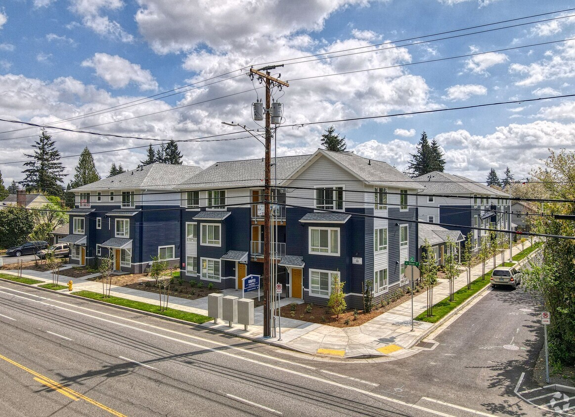 Primary Photo - 14708 NE Glisan St