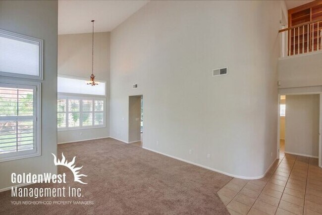 Building Photo - Beautiful home on quiet cul-de-sac.