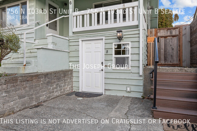 Building Photo - Beautifully updated 2 bed in North Seattle