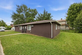 Building Photo - 1567 Briarwood Ave