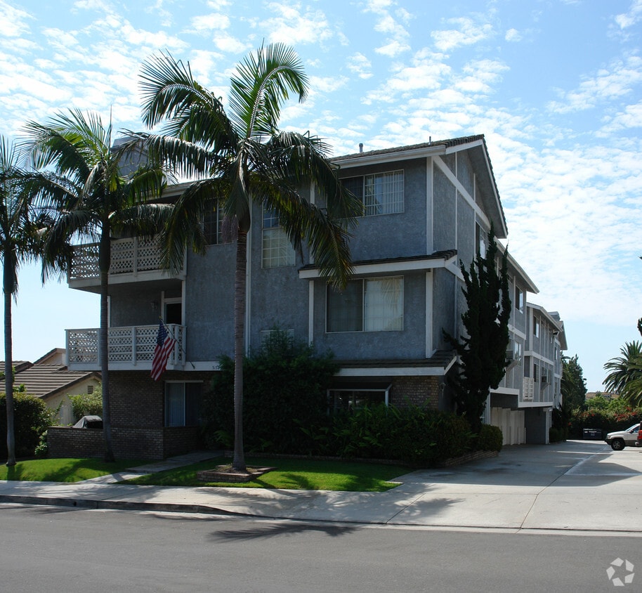 Primary Photo - 5152 Dunbar Ave