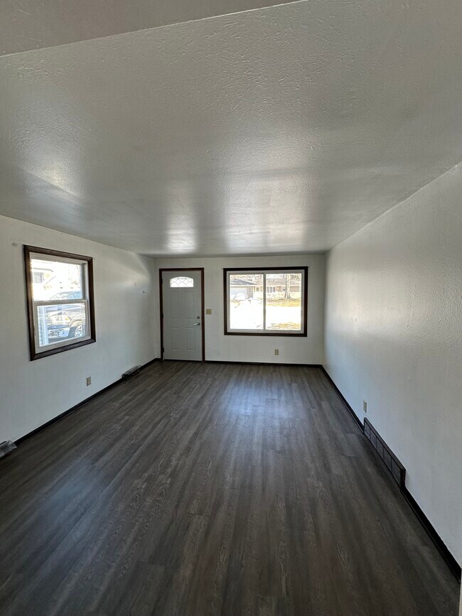 Foto del edificio - 1343 Sunray Ln