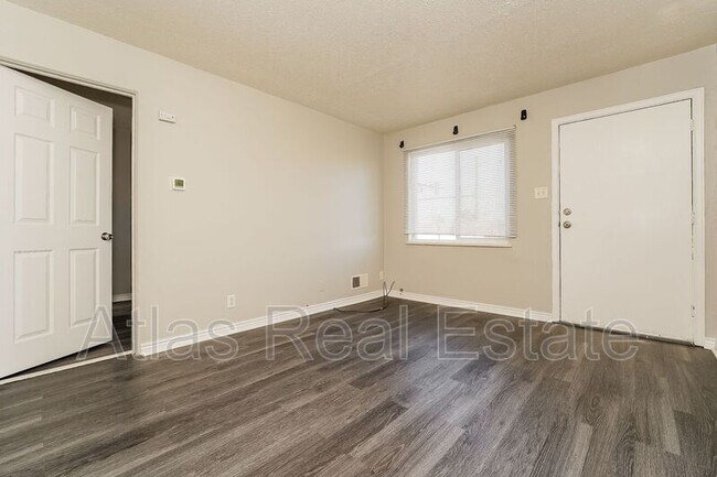 Building Photo - 4538 Clayton St