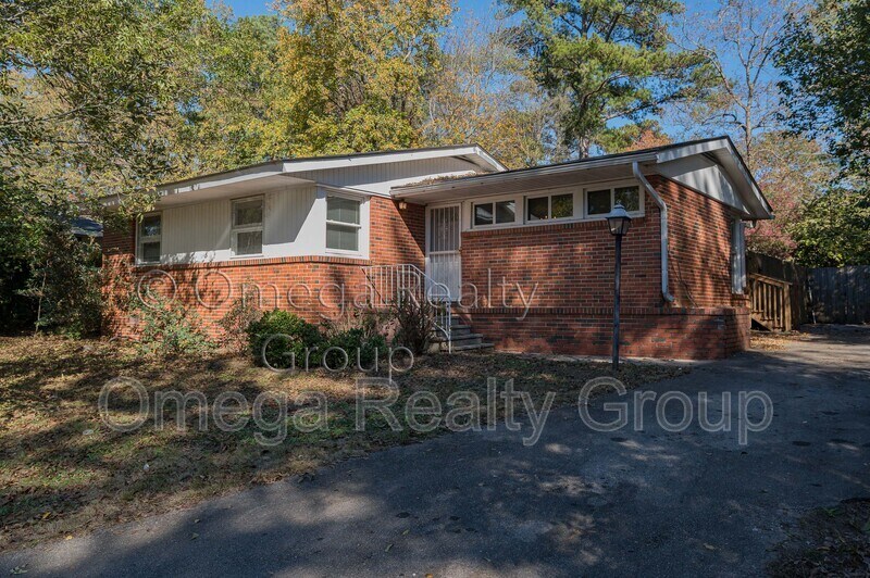 Primary Photo - 105 Elder St
