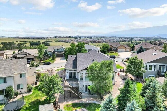 Building Photo - 2030 Silver Creek Dr