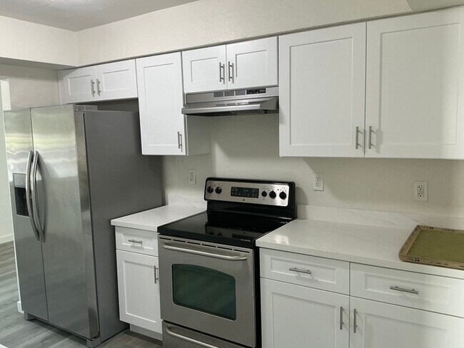 Foto del edificio - 3421 West Campbell Ave