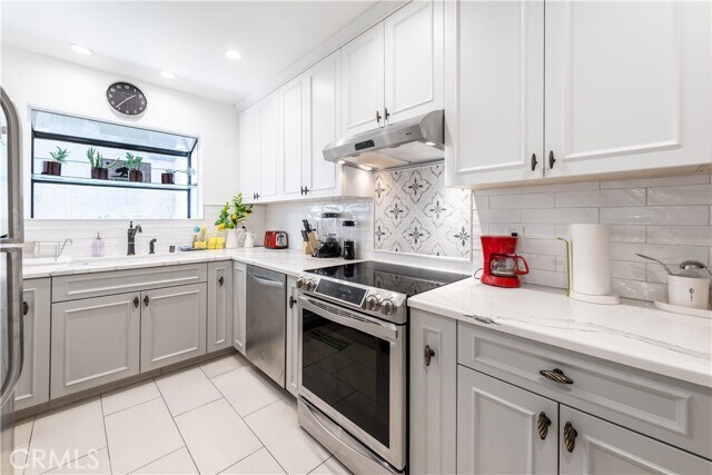 Foto del edificio - 1734 N Fuller Ave