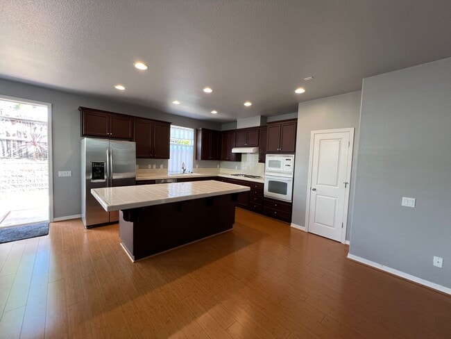 Building Photo - 5264 Southcreek Ct