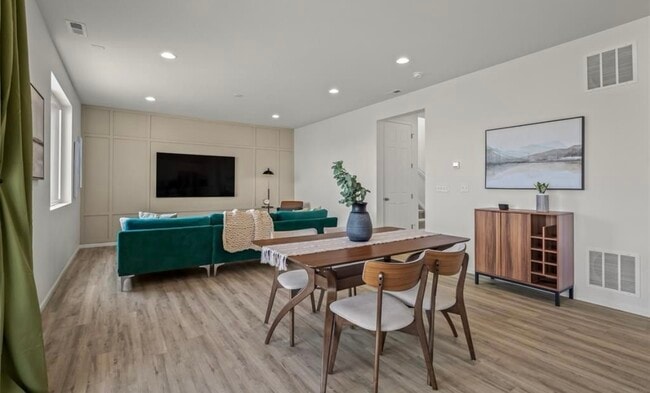 Foto del edificio - 5677 Mammoth Ln