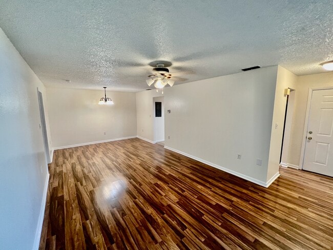 Building Photo - 4205 Old Rd 37