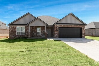 Building Photo - 411 Linda Ln
