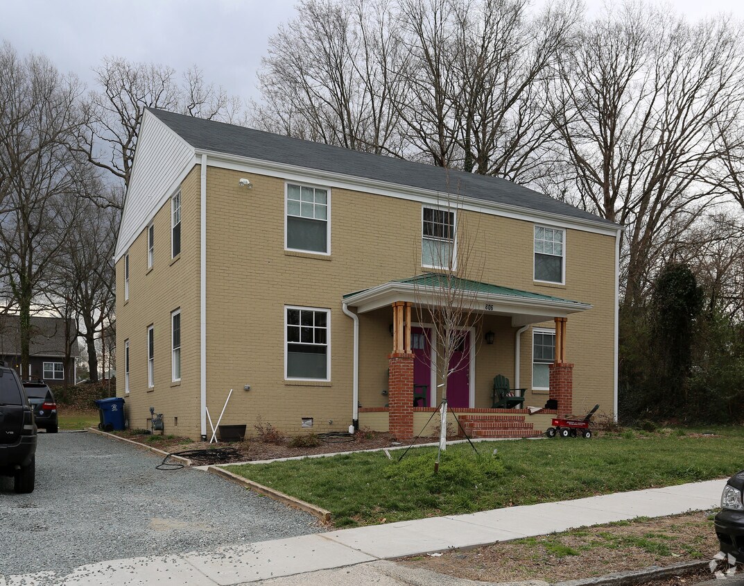 Building Photo - 806 Madison St