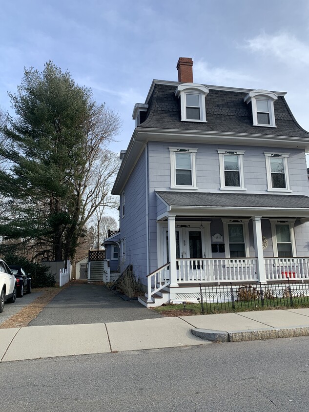 Primary Photo - 99 Vinton St