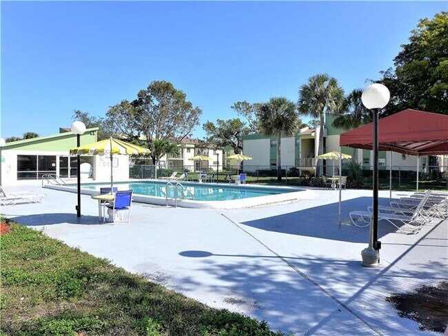 Building Photo - 4148 NW 90th Ave