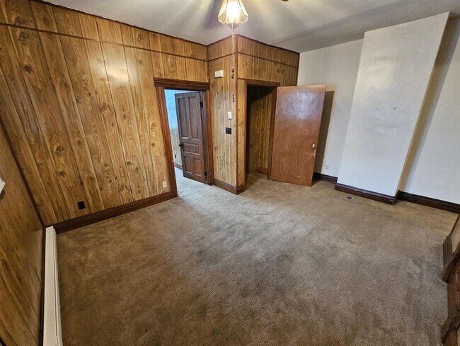 Building Photo - 411 Wheeling Ave