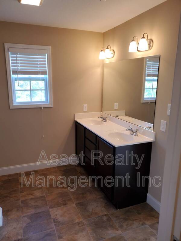 Building Photo - 2827 Red Ellis Ln