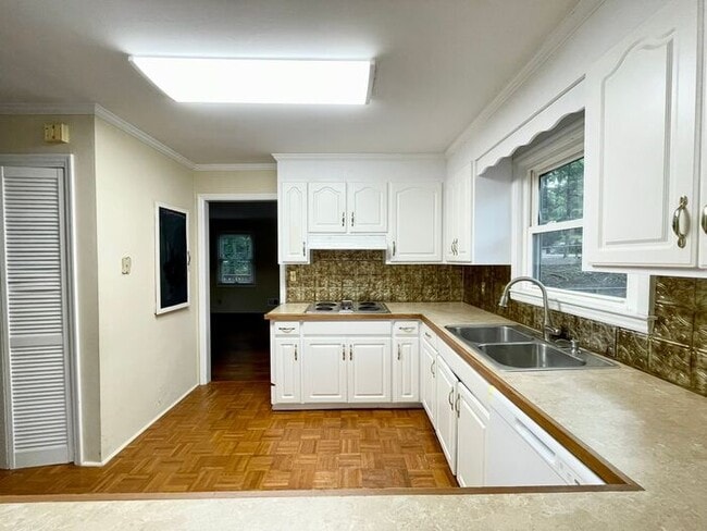 Building Photo - Lexington- Offering Self Guided Tour with ...