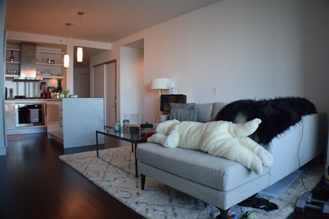 Foto del edificio - 77 Hudson St