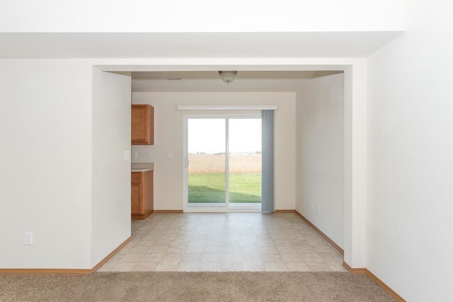 Building Photo - 9680 Hayden Dr