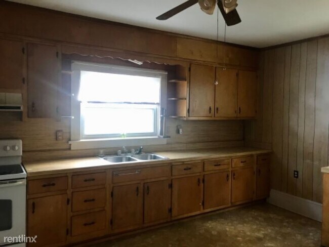 Building Photo - 3 br, 1 bath House - 11551 County Line Rd