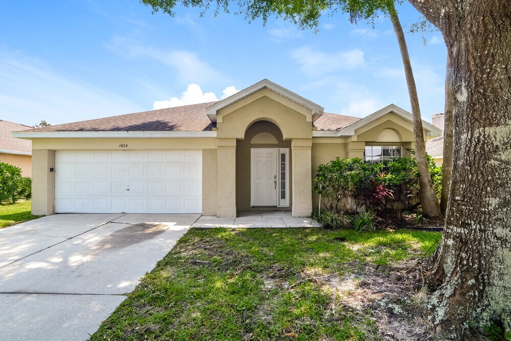 Foto principal - 1674 Canoe Creek Rd