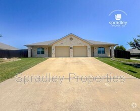 Building Photo - 4850-48205 205 Loop