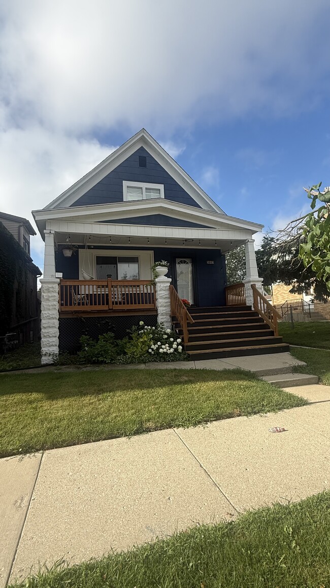 Building Photo - 3663A E Munkwitz Ave