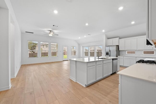 Foto del edificio - 1613 Dove Rnch Rd