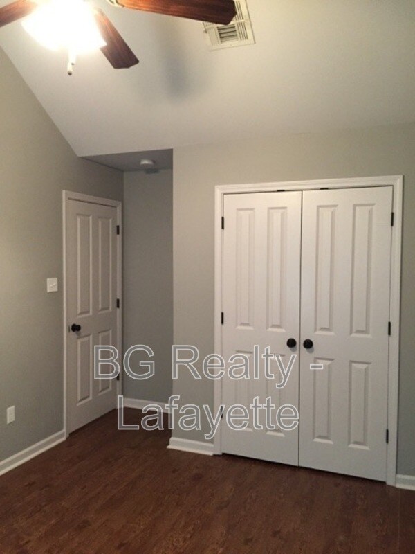 Building Photo - 113 Flurry Ln