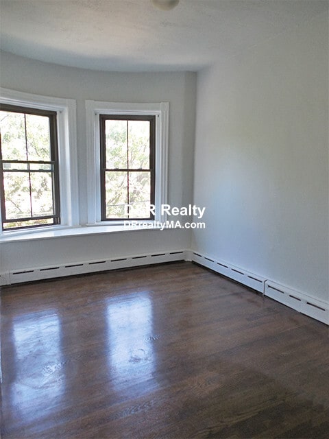 Building Photo - 106 Willow St