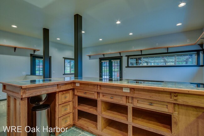 Foto del edificio - 1 br, 1 bath House - 86 Vine St.