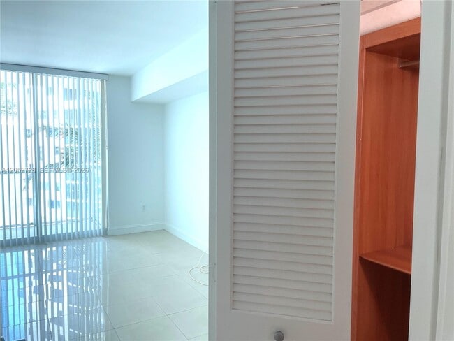 Foto del edificio - 218 SE 14th St