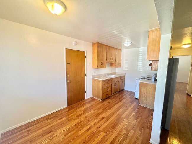 Foto del edificio - This is not a fall rental. Available FEBRU...