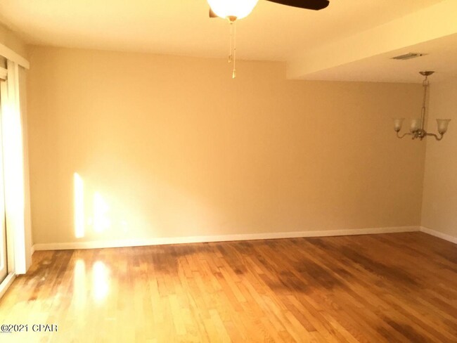 Foto del edificio - 1025 W 19th St