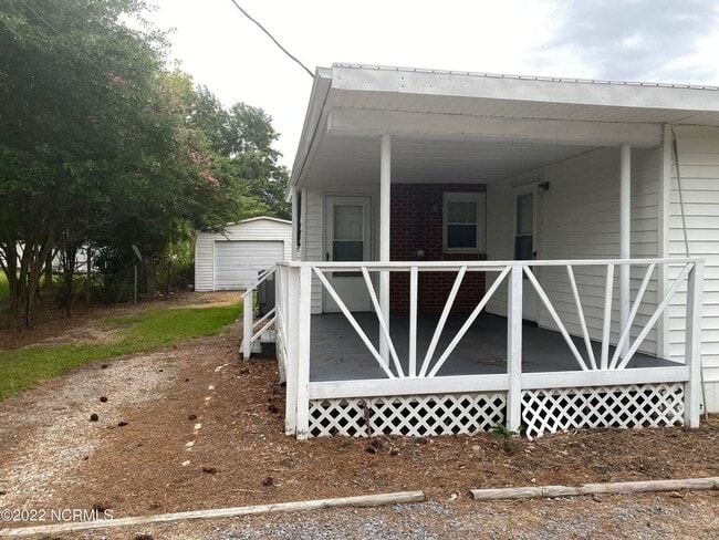 Building Photo - 2901 Jefferson Dr