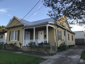 Building Photo - 414 Nicholls St
