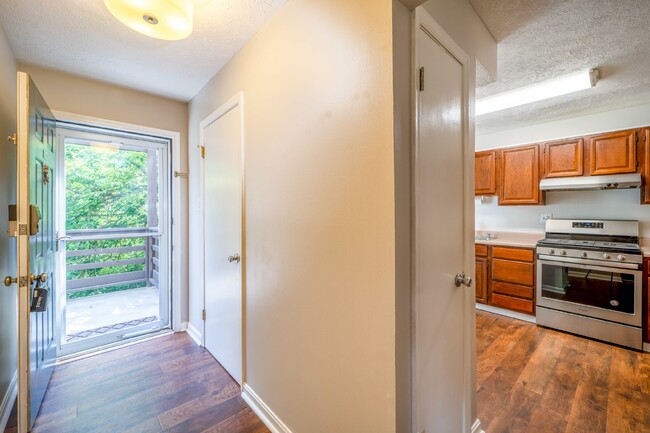 Building Photo - Updated two-bedroom, two-bathroom condo in...